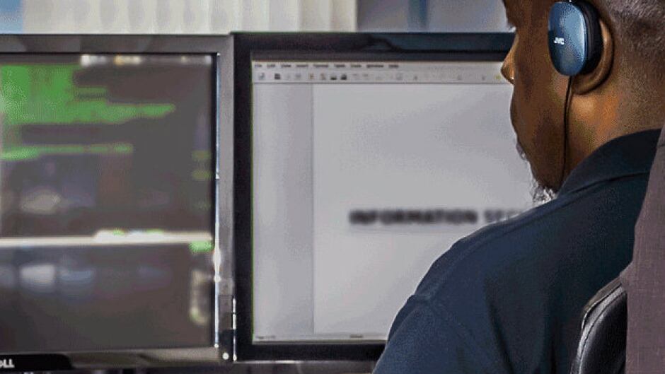 Support technicians at work