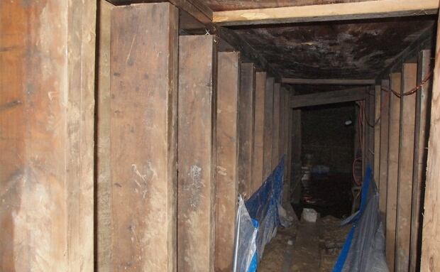 Toronto mystery hole in the ground Feb 24 2015