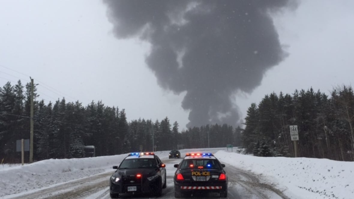 Train carrying crude oil derails near Gogama, Ont. Sudbury CBC News
