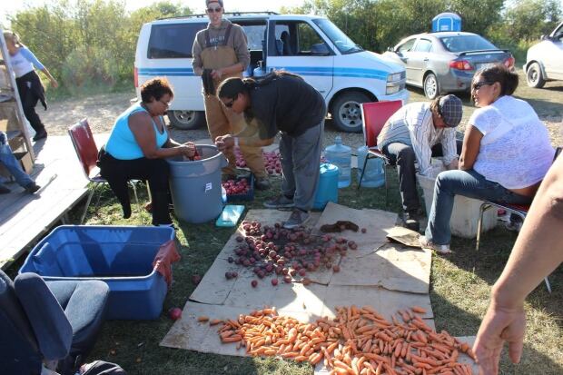 flying dust first nation market garden