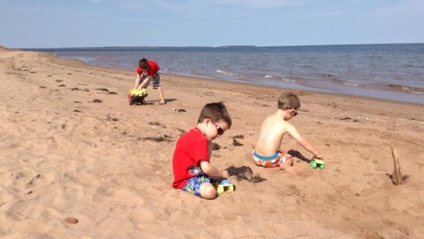 Exposure to the sun may reduce children's risk of MS that lasts to their 30s, according to a study from the University of British Columbia.