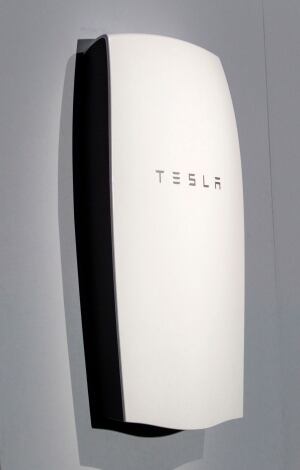 Tesla-Battery Power For Homes