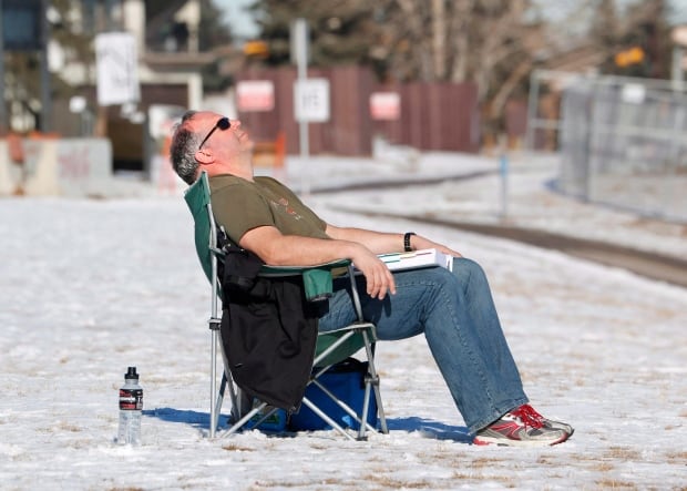 CALGARY WARM WEATHER 20150212 TOPIX