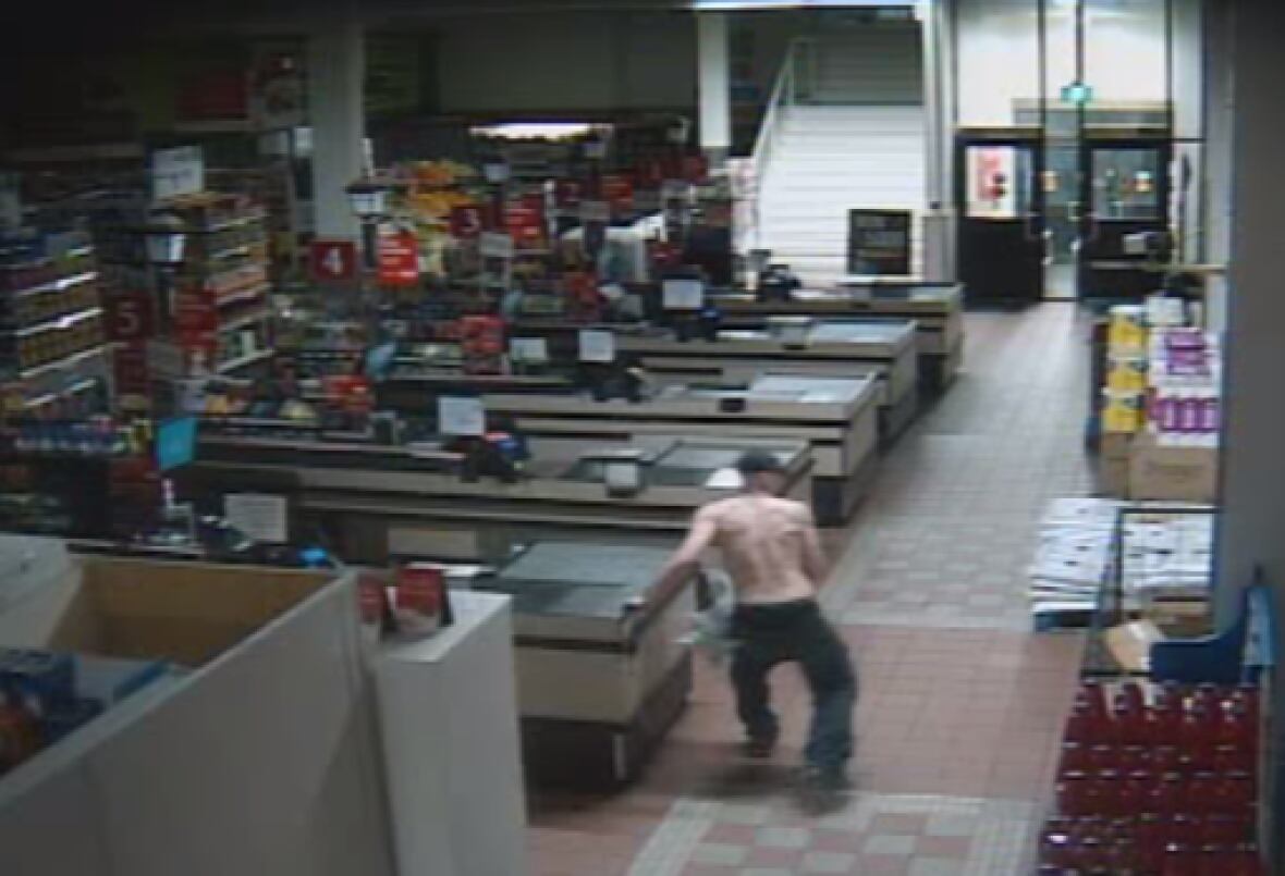 Cigarettes stolen during Yellowknife grocery store break and enter CBC News
