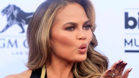 Model Chrissy Teigen blows as kiss as she arrives at the 2015 Billboard Music Awards in Las Vegas, Nevada May 17, 2015. REUTERS/L.E. Baskow - RTX1DE0T AWARDS-BILLBOARDS