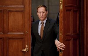 MacKay Quits 20150529