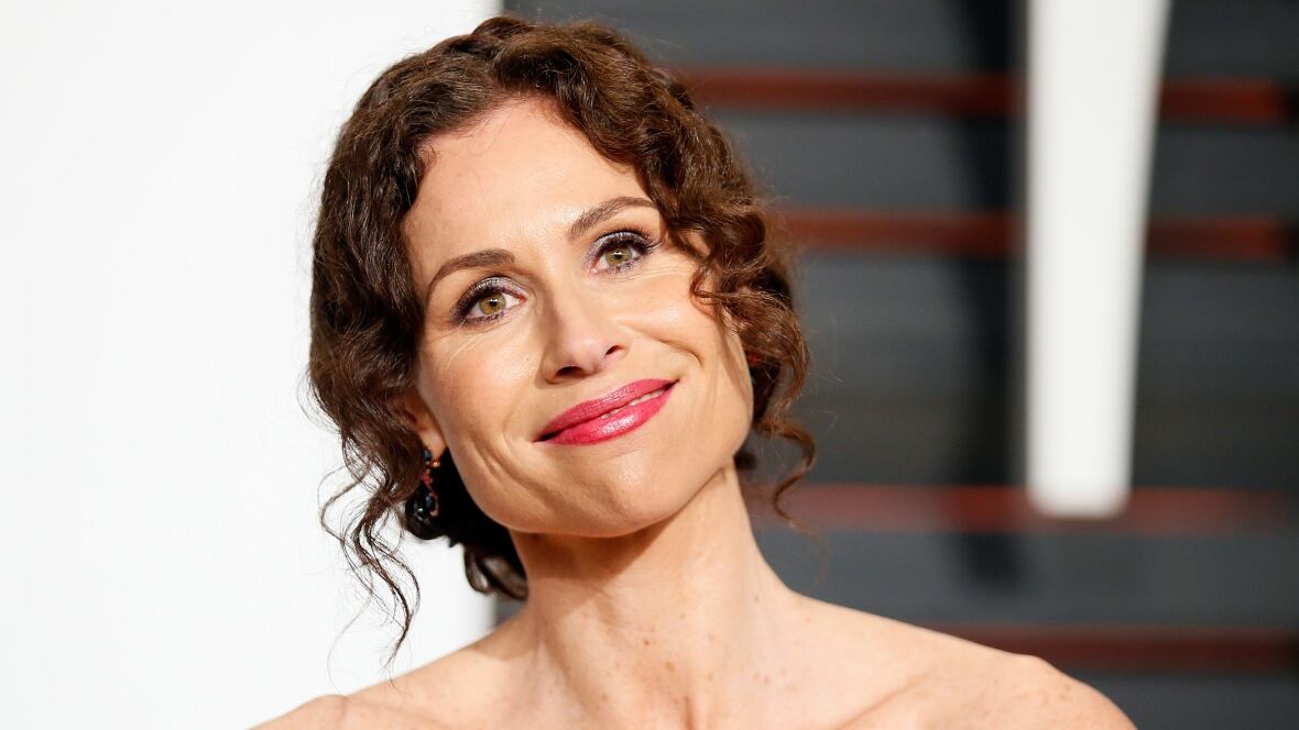 Minnie Driver flubs U.S. national anthem | CBC News