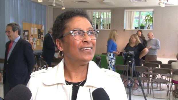 Marlene Jennings, school boards
