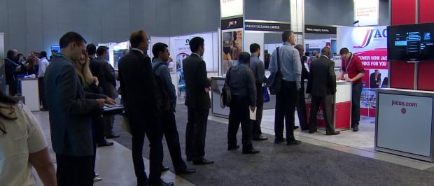 Long lines at Calgary job fair