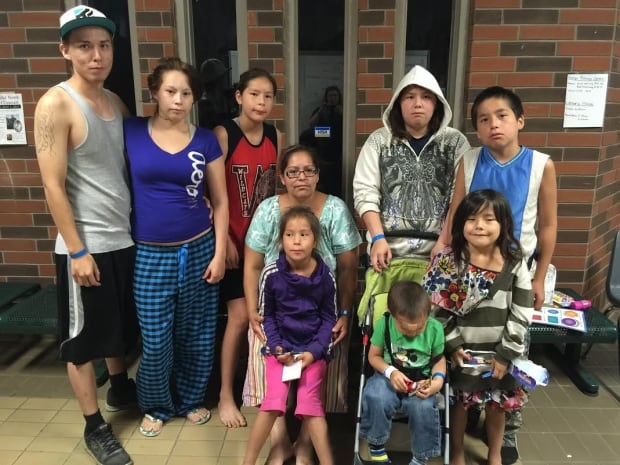 Naytawhow family