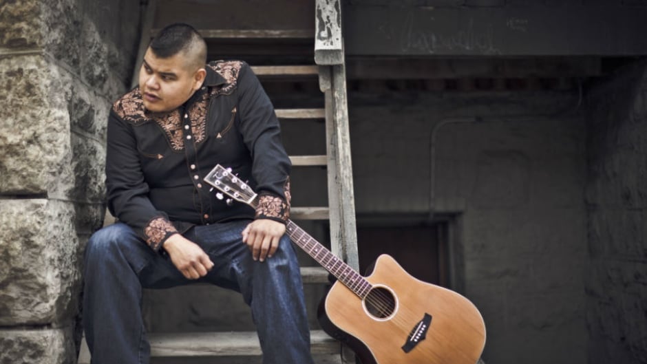 Hip-hop, folk-influenced musician Leonard Sumner shares stories of culture through his music.
