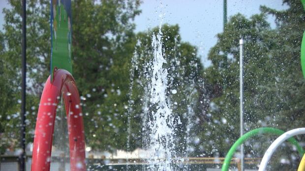 Spray pads to start opening in Winnipeg this weekend