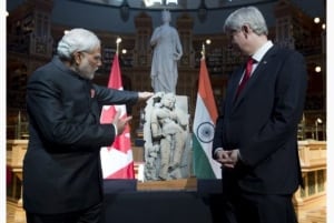 "Parrot lady" sculpture returned to India