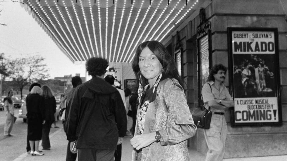 Singer Buffy Sainte-Marie at the Royal Alexandra Thetre in Toronto May 25, 1986 for the week-long Toronto Arts Against Apartheid Festival.