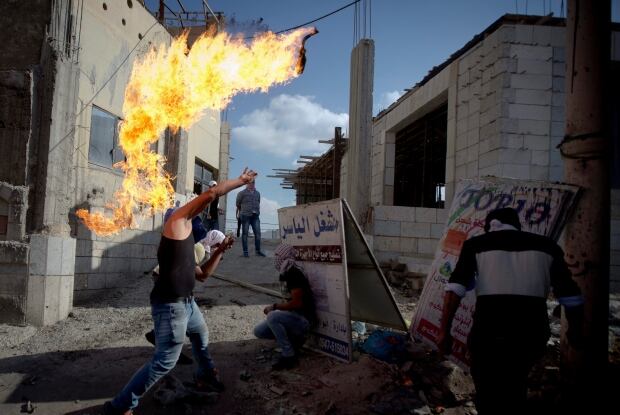 Mideast Palestinians Young and Angry