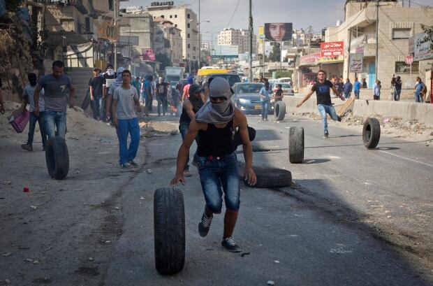 Mideast Palestinians Young and Angry