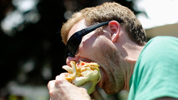 Processed meat can cause colon cancer, World Health Organization says | CBC News