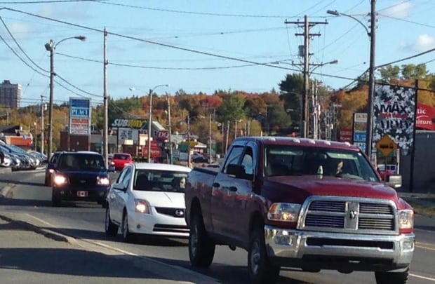 Traffic on Kings Road, Sydney, NS