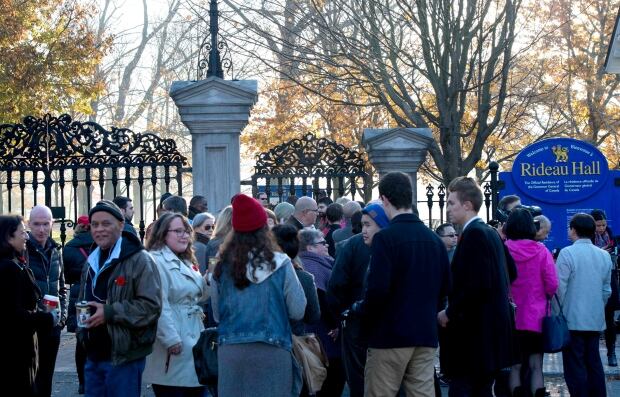 crowds waiting for swearing-in ceremony
