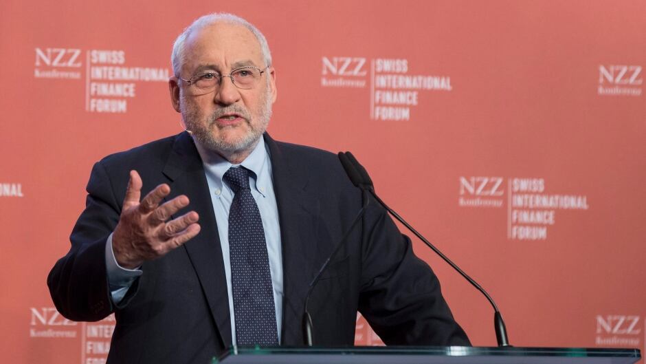 Joseph E. Stiglitz, winner of the Nobel Prize in Economics, speaks during the Swiss International Finance Forum, in Bern, Switzerland, Tuesday, May 20, 2014. Politicians, supervisory authorities and scientists engage in an active dialogue on the future of the Swiss financial market during the forum.