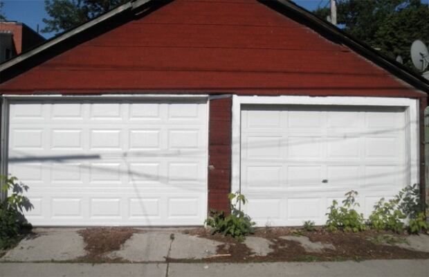 Garage on a laneway between Kenwood Avenue and Wychwood Avenue - before