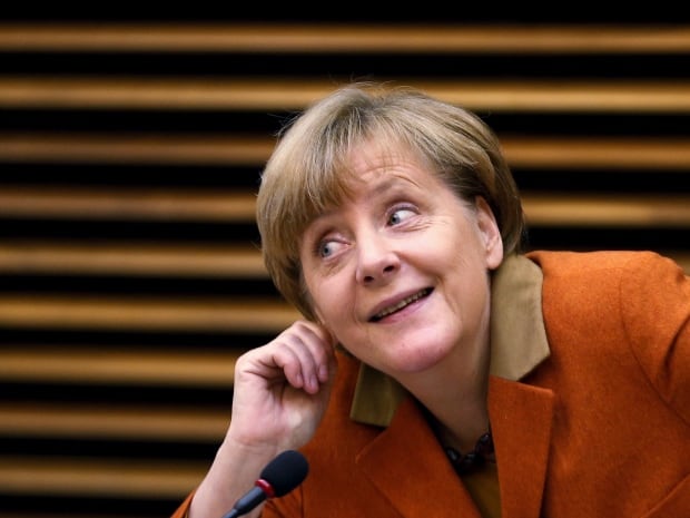 https://i.cbc.ca/1.3357148.1449677035!/fileImage/httpImage/image.jpg_gen/derivatives/4x3_620/merkel-smiles.jpg