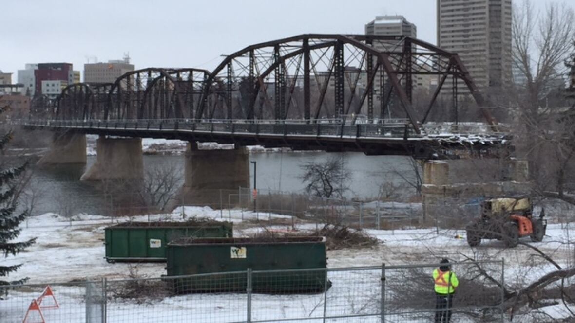 Saskatoon's Traffic Bridge to go out with a bang Saskatoon CBC News