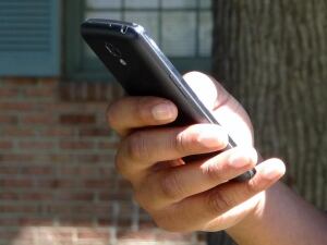 hi-smartphones-note-taking