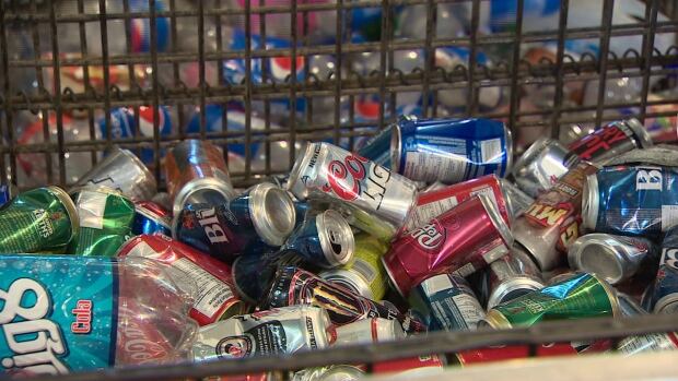 Cans recycling