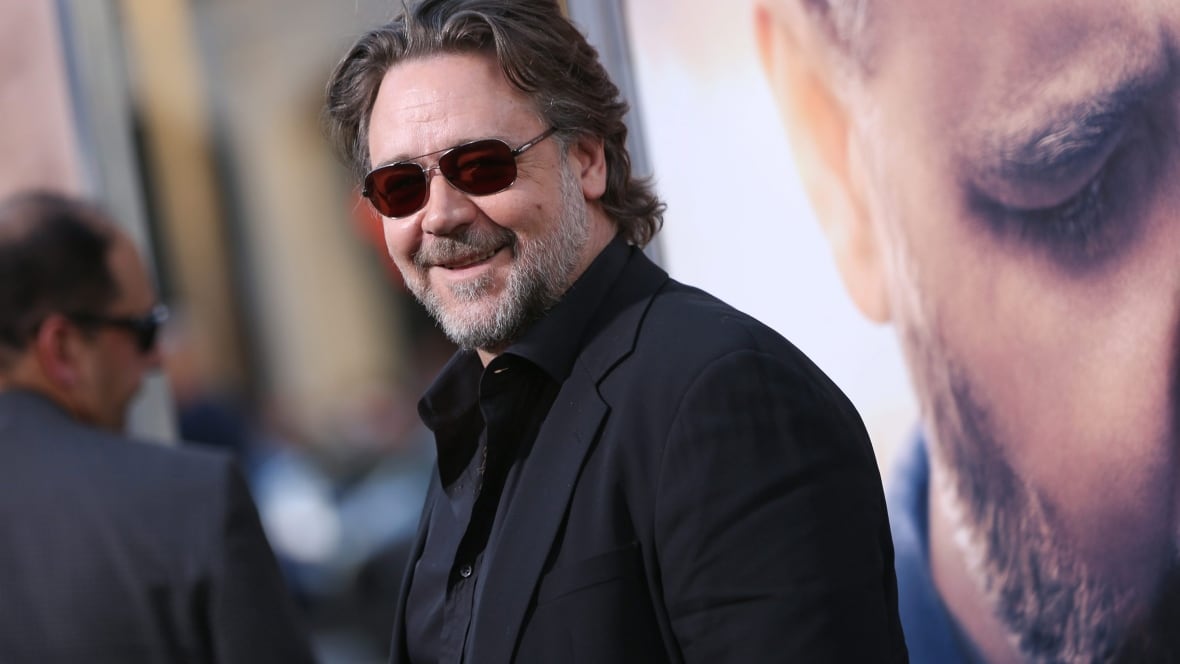 Russell Crowe and Danielle Spencer officially divorced Russell Crowe and Danielle Spencer officially divorced