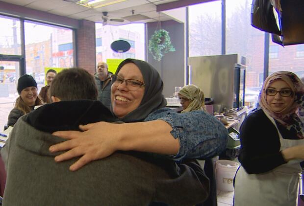 Hugs Rifi