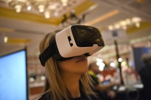 CES 2016 ZEISS VR ONE