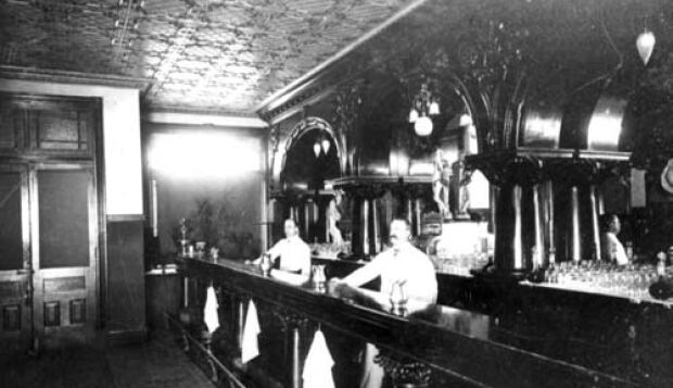 bar of alberta hotel