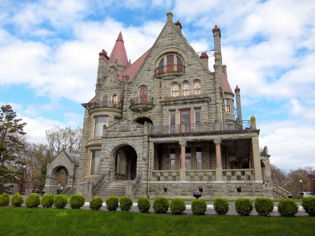 Craigdarroch Castle