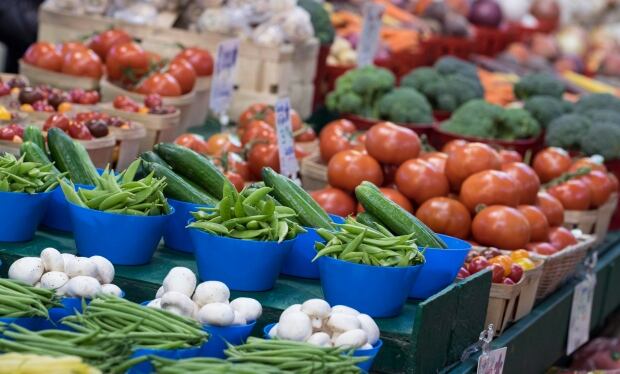 Fruit Veggies Loonie 20160112