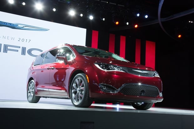 Chrysler Pacifica hybrid minivan