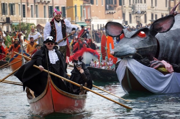 ITALY VENICE CARNIVAL water parade