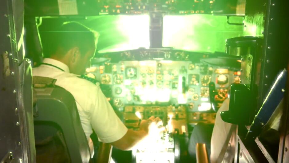 Pilot recalls laser attack, wants some handheld pointers banned Home