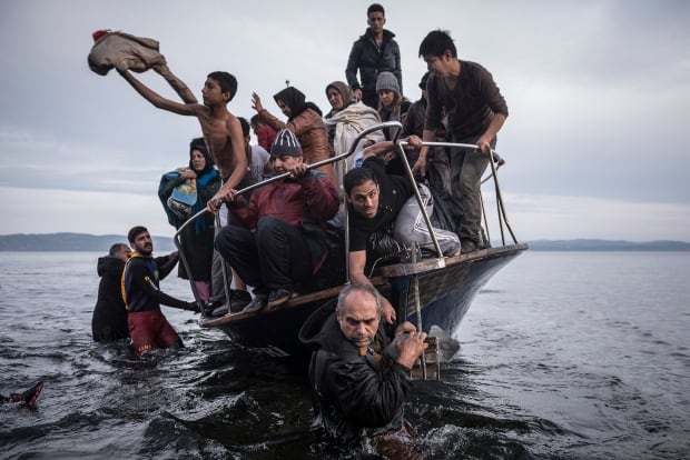 World Press Photo 2016 General News 1st prize stories winner migrant crisis by Sergey Ponomarev