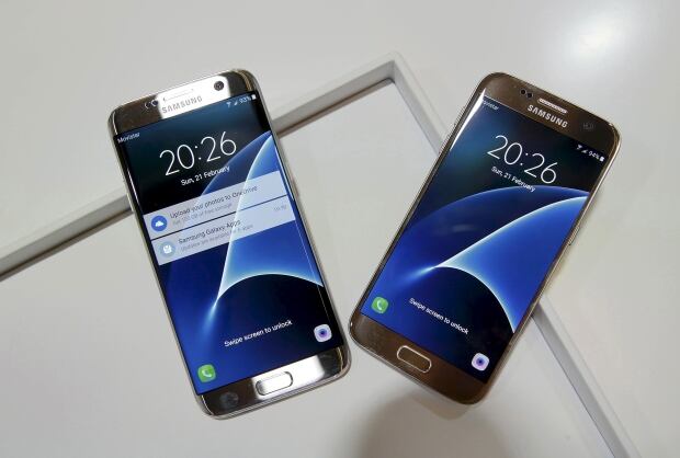 TELECOMS-MOBILEWORLD/SAMSUNG ELEC