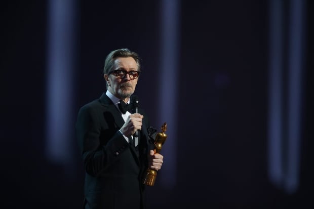 Gary Oldman Bowie