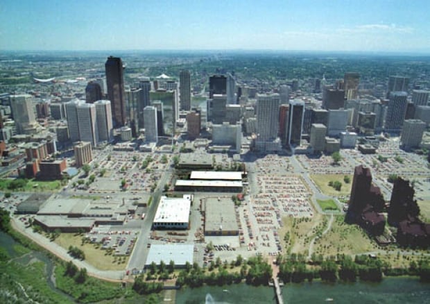 Calgary bus barns, 1985