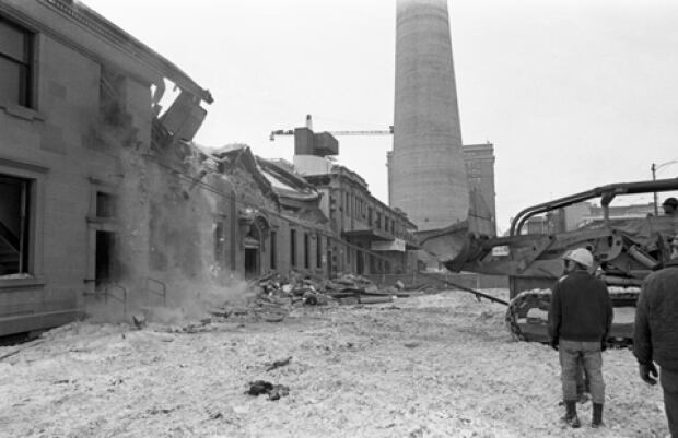 Demolition of Calgary's CP station