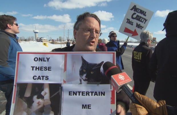 Papanack Zoo closure protest Sunday Wendover Ottawa March 6 2016