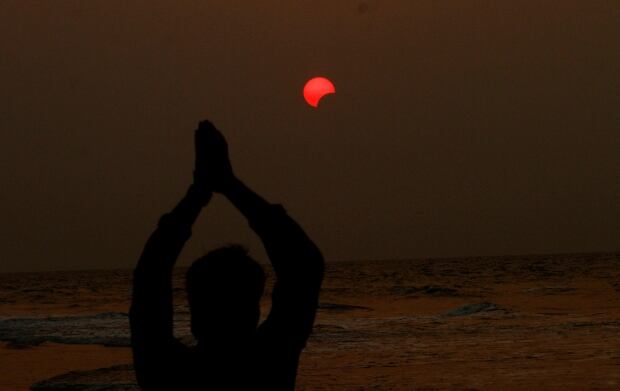 APTOPIX India Solar Eclipse