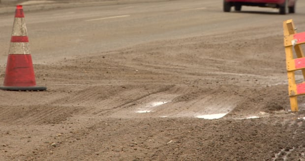 Saskatoon pothole March 2016