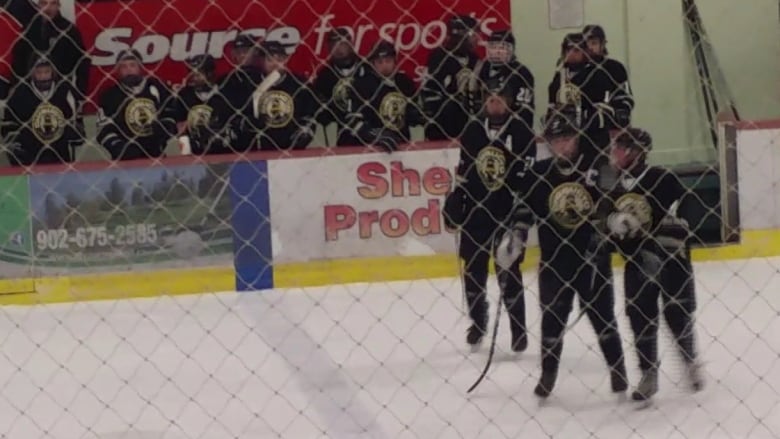 Nb pei midget hockey — photo 9