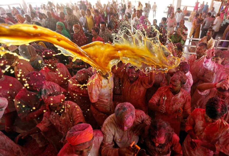 Holi 2016 Ahmedabad street celebrations March 23