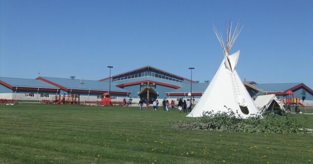 Sapotaweyak School
