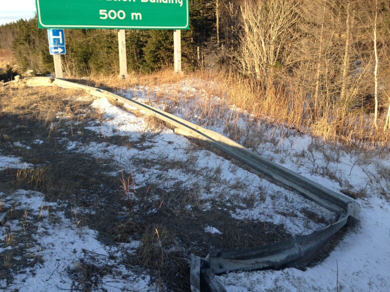 Guardrails need to be fixed promptly after damage, says commuter CBC News